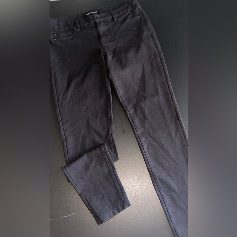 Liverpool Solid Black Ankle Pants Size 27 (4) EUC